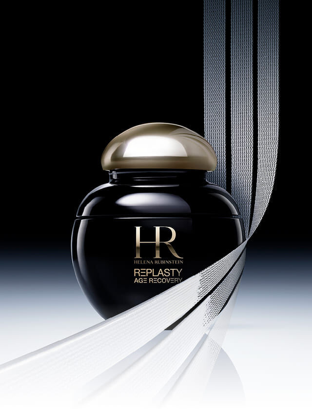 Helena Rubinstein Replasty Age Recovery Eye & Face Contour Concentrate in einem eleganten schwarzen Tiegel mit goldener Kappe.